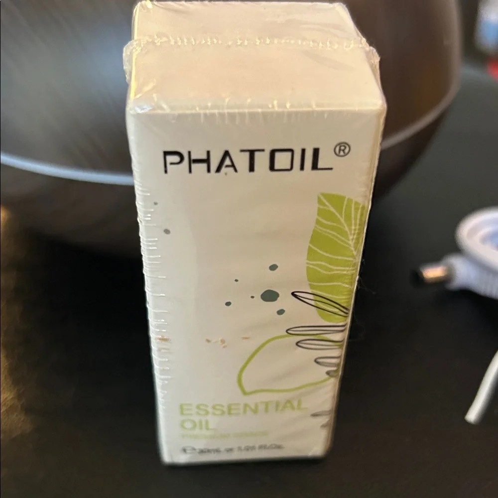 PhatOil Essential Oil with Brown Diffuser with Remote Timer